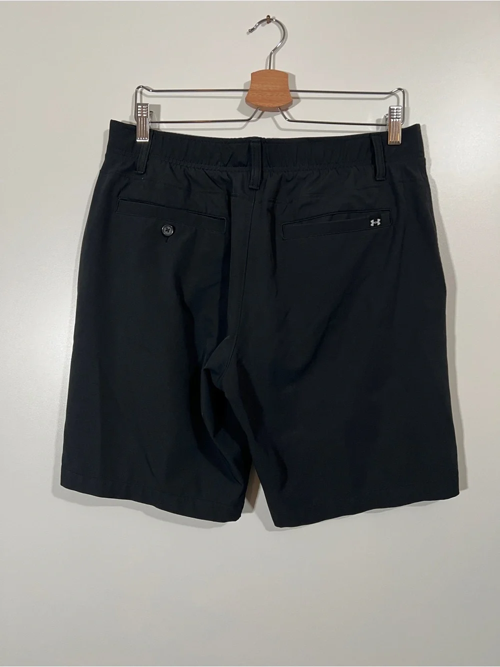 Under Armour Golf Shorts Men Size 34 Waist Black with Pockets